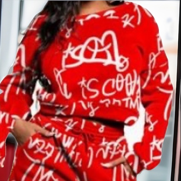 2Pc Red Design Long Sleeve Long Crop Top W/Tie & Wide Leg Outfit - Picture 3 of 7